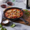 Staub öntöttvas palacsintasütő fa nyéllel - fekete - kerek - 28 cm